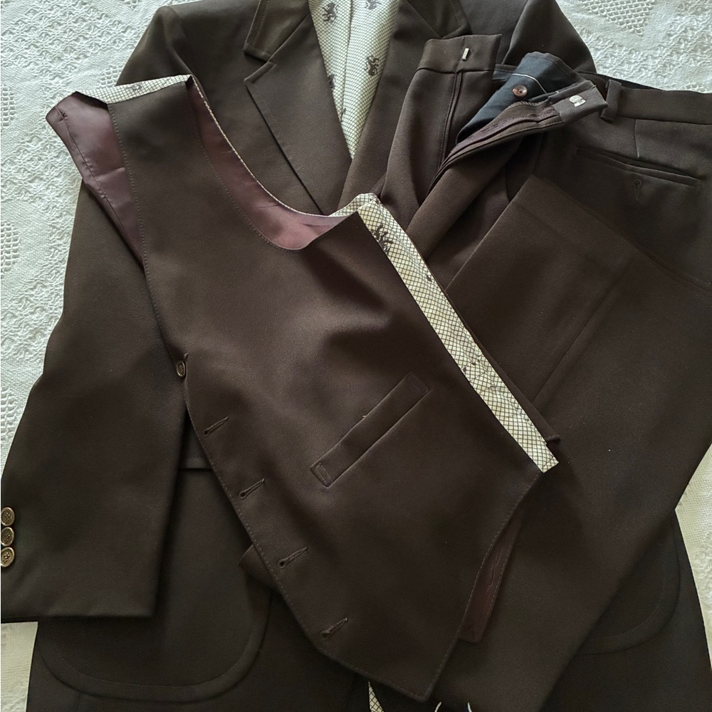 JCPenney Dark Brown Suit - 3 pc  Set